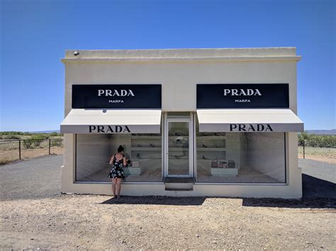 Window Shopping, Prada Marfa 